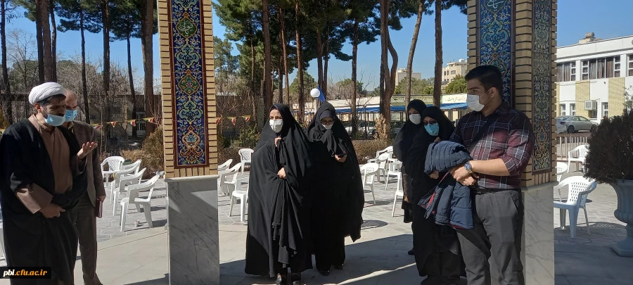 برگزاری مراسم غبارروبی و عطر افشانی بر سر مزار شهدای گمنام پردیس شهید باهنر اصفهان 18