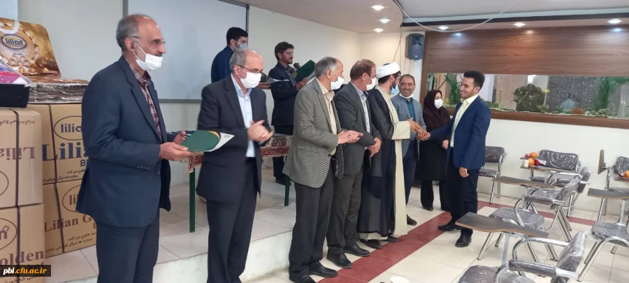 برگزاری مراسم تقدیر از رتبه های ممتاز درسی به مناسبت دهه سر آمدی آموزش 4