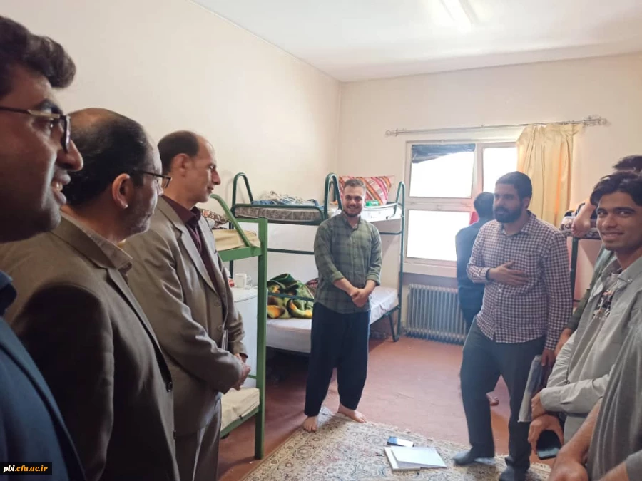 نشست هم اندیشی مدیر کل آموزش و پرورش استان اصفهان با دانشجو معلمان در پردیس شهید باهنر اصفهان 3