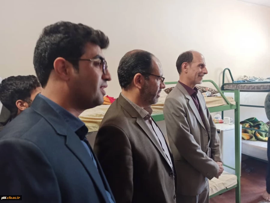 نشست هم اندیشی مدیر کل آموزش و پرورش استان اصفهان با دانشجو معلمان در پردیس شهید باهنر اصفهان 7