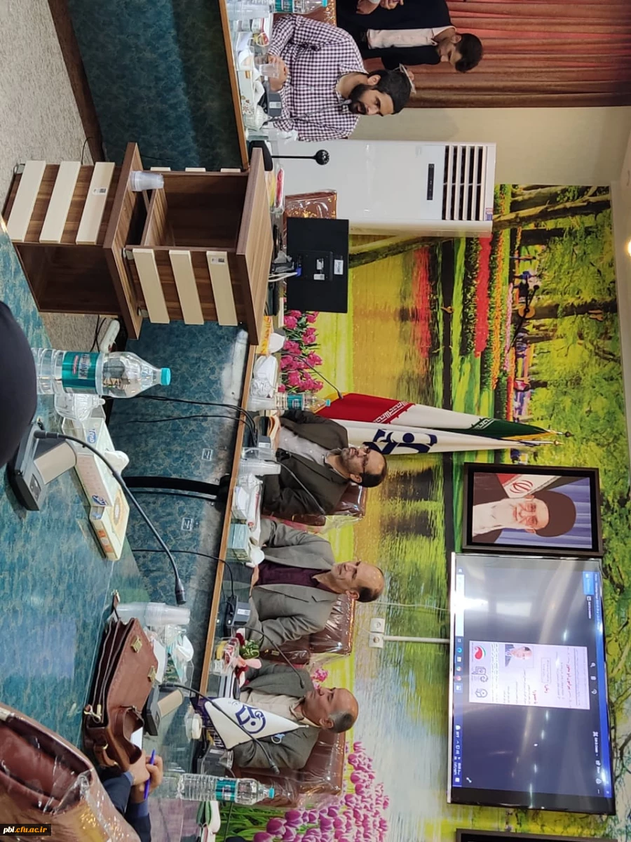 نشست هم اندیشی مدیر کل آموزش و پرورش استان اصفهان با دانشجو معلمان در پردیس شهید باهنر اصفهان 17