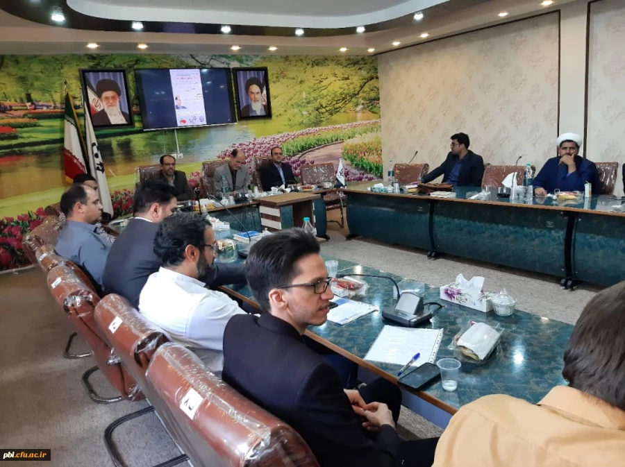 نشست هم اندیشی مدیر کل آموزش و پرورش استان اصفهان با دانشجو معلمان در پردیس شهید باهنر اصفهان 18