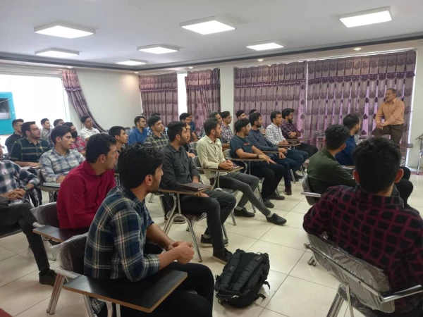 برگزاری کارگاه فن بیان و آئین سخنوری در چهارچوب دوره فرهنگی تابستانه (دانشجومعلمان  آموزش ابتدائی ورودی ۱۳۹۸) 3