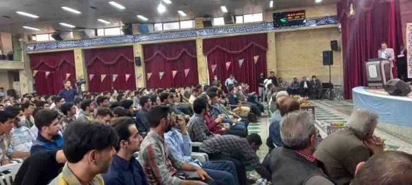 دیدار و سخنرانی مفسر قرآن و رییس ستاد اقامه نماز با دانشجویان دانشگاه فرهنگیان در پردیس شهید باهنر اصفهان 4