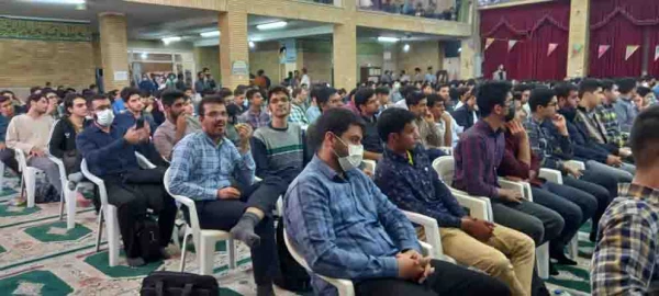 دیدار و سخنرانی مفسر قرآن و رییس ستاد اقامه نماز با دانشجویان دانشگاه فرهنگیان در پردیس شهید باهنر اصفهان 5