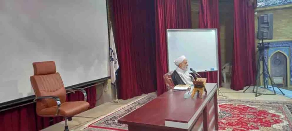 دیدار و سخنرانی مفسر قرآن و رییس ستاد اقامه نماز با دانشجویان دانشگاه فرهنگیان در پردیس شهید باهنر اصفهان 15