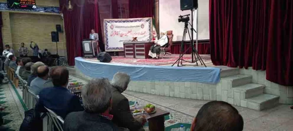 دیدار و سخنرانی مفسر قرآن و رییس ستاد اقامه نماز با دانشجویان دانشگاه فرهنگیان در پردیس شهید باهنر اصفهان 17