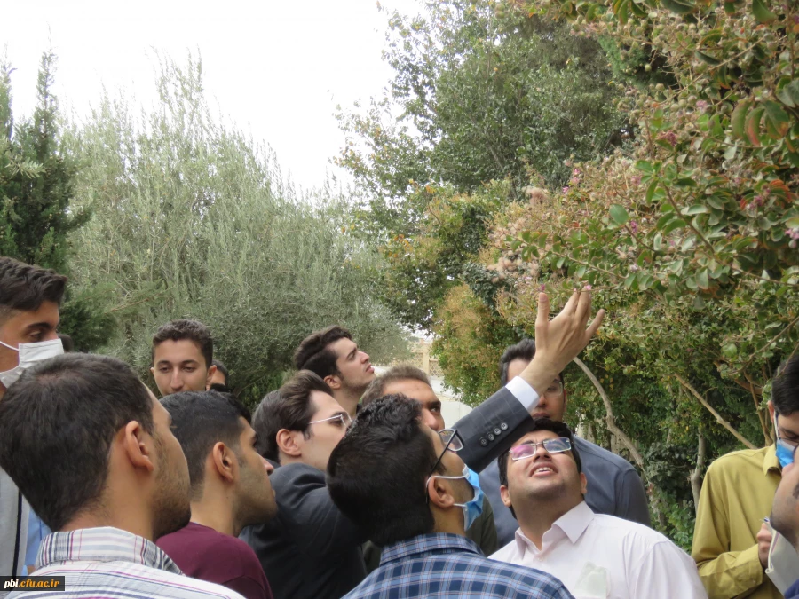 بازدید و گردش علمی  استاد فرح نسب از پارک ها و حیات وحش اصفهان 2