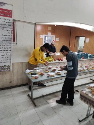 توزیع بسته های یلدایی بین دانشجویان پردیس شهید باهنر  4