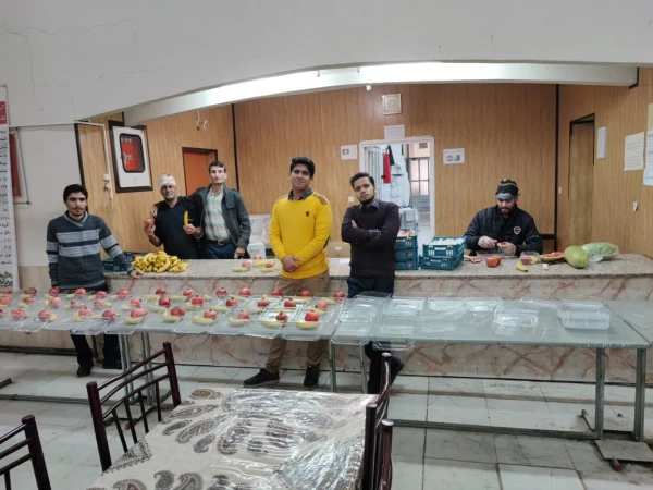 توزیع بسته های یلدایی بین دانشجویان پردیس شهید باهنر  6