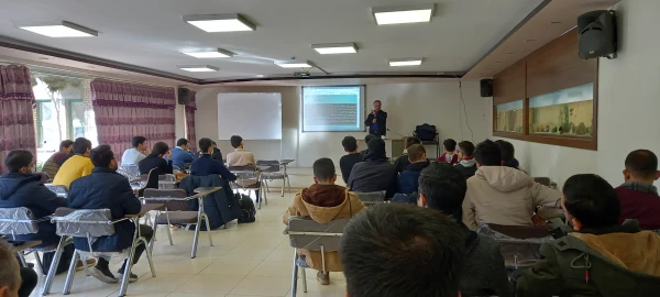 نشست نقد و بررسی فرایند جذب نیروی انسانی آموزش  و پرورش با حضور آقای دکتر پناهی  6