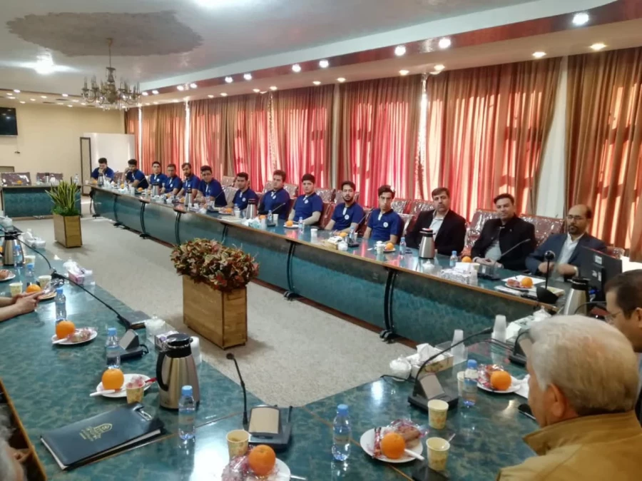 برگزاری چهاردهمین دوره داوری درجه 3 فوتبال در پردیس شهید باهنر اصفهان 7