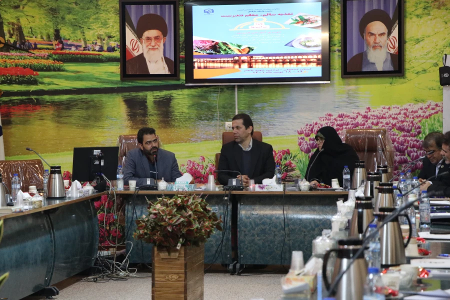 برگزاری دوره کشوری تغذیه سالم-معلم تندرست در پردیس شهید باهنر اصفهان 3