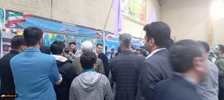 برگزاری نمایشگاه توانمندی های تشکل ها و انجمن های دانشجویی در پردیس ها شهید باهنر اصفهان 33