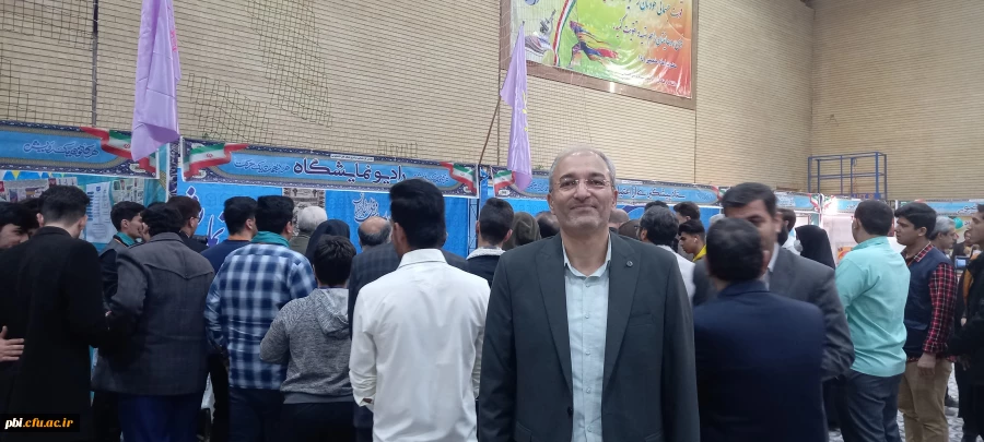 برگزاری نمایشگاه توانمندی های تشکل ها و انجمن های دانشجویی در پردیس ها شهید باهنر اصفهان 35