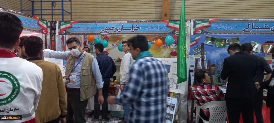 برگزاری نمایشگاه توانمندی های تشکل ها و انجمن های دانشجویی در پردیس ها شهید باهنر اصفهان 40