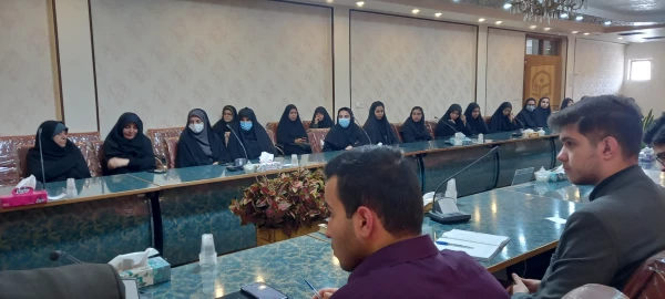 جلسه مشترک ریاست دانشگاه فرهنگیان اصفهان با اعضای تشکل ها و انجمن های دانشجویی 12