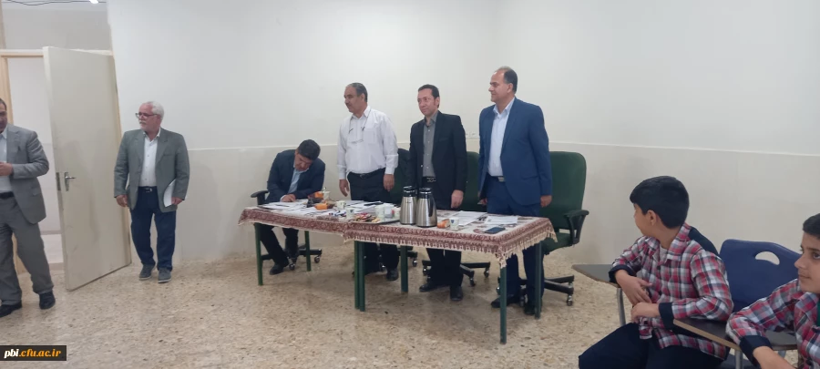 بازدید ریاست ، معاونین و مسئولین محترم دانشگاه از روند برگزاری جشنواره تدریس برتر 21