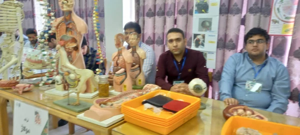 برگزاری نمایشگاه و کارگاه روز جهانی تنوع زیستی در پردیس شهید باهنر اصفهان 104