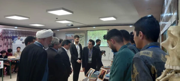 برگزاری نمایشگاه و کارگاه روز جهانی تنوع زیستی در پردیس شهید باهنر اصفهان 108