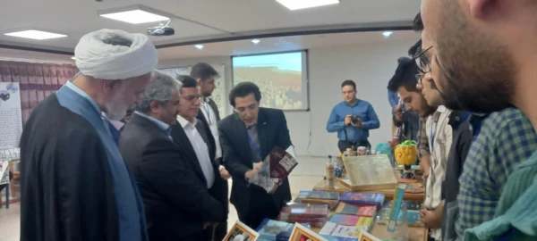 برگزاری نمایشگاه و کارگاه روز جهانی تنوع زیستی در پردیس شهید باهنر اصفهان 111