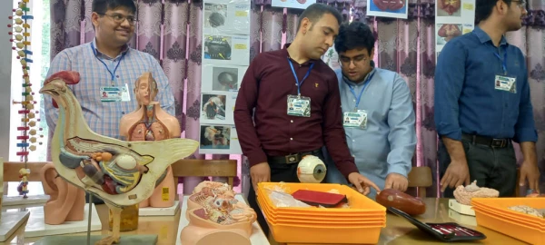 برگزاری نمایشگاه و کارگاه روز جهانی تنوع زیستی در پردیس شهید باهنر اصفهان 108