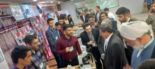 برگزاری نمایشگاه و کارگاه روز جهانی تنوع زیستی در پردیس شهید باهنر اصفهان 110