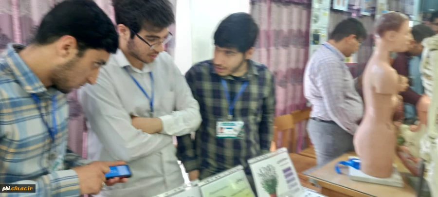 برگزاری نمایشگاه و کارگاه روز جهانی تنوع زیستی در پردیس شهید باهنر اصفهان 104