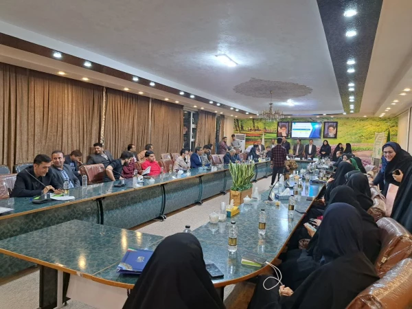 برگزاری دهمین جشنواره منطقه ای تدریس برتر باحضوردانشجو معلمان استان های اصفهان،یزد وچهارمحال وبختیاری به میزبانی استان اصفهان
 8