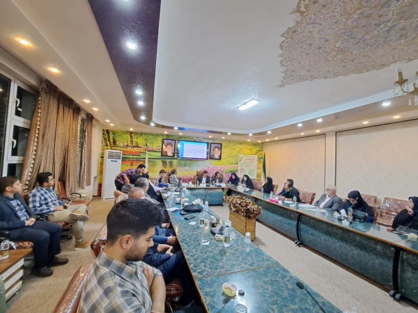 برگزاری دهمین جشنواره منطقه ای تدریس برتر باحضوردانشجو معلمان استان های اصفهان،یزد وچهارمحال وبختیاری به میزبانی استان اصفهان
 12