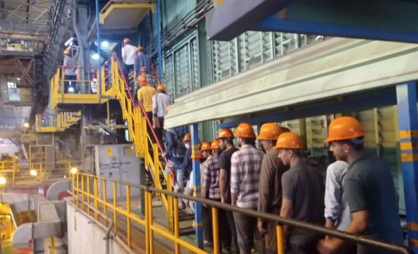 بازدید دانشجو معلمان پردیس های اصفهان از کارخانه فولاد مبارکه اصفهان  13