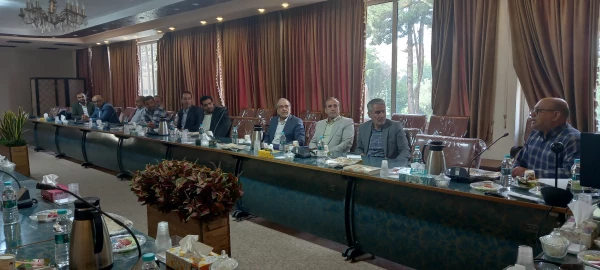 برگزاری جلسه بررسی سیستم تردد و حضور و غیاب دانشجویان  7