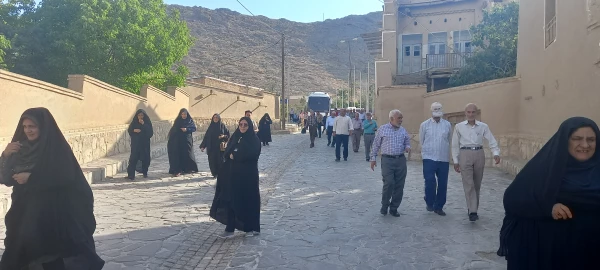 برگزاری اردوی یک روزه بازنشستگان و کارکنان پردیس ها و مراکز استان اصفهان 7