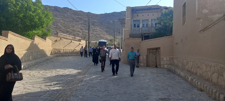 برگزاری اردوی یک روزه بازنشستگان و کارکنان پردیس ها و مراکز استان اصفهان 10