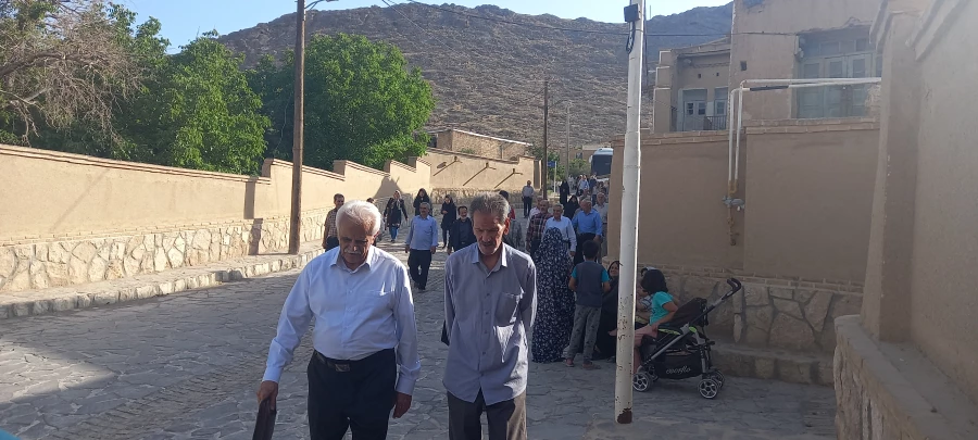 برگزاری اردوی یک روزه بازنشستگان و کارکنان پردیس ها و مراکز استان اصفهان 13