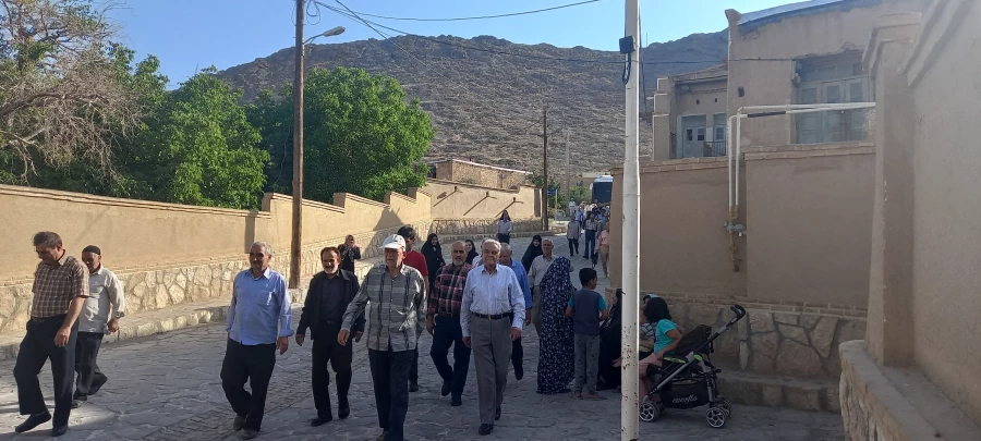 برگزاری اردوی یک روزه بازنشستگان و کارکنان پردیس ها و مراکز استان اصفهان 14