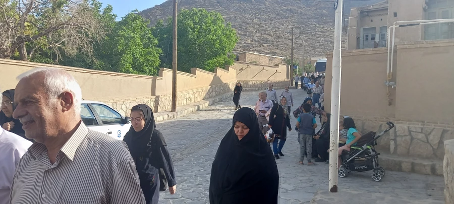 برگزاری اردوی یک روزه بازنشستگان و کارکنان پردیس ها و مراکز استان اصفهان 19