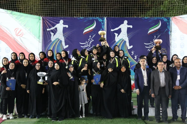 نشاط و شادابی در اختتامیه رشته های دو و میدانی و شنا بیست و چهارمین دوره المپیاد فرهنگی ورزشی دانشجو معلمان خواهر 6