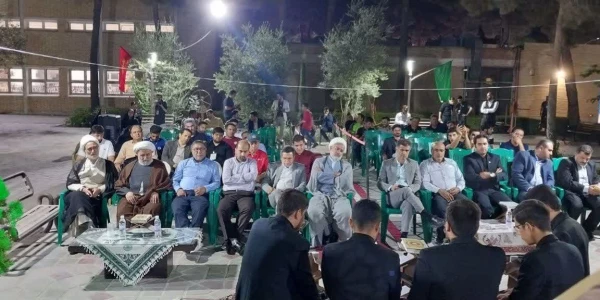 برگزاری  مراسم انس با قرآن درحاشیه دومین شب از المپیاد
 3