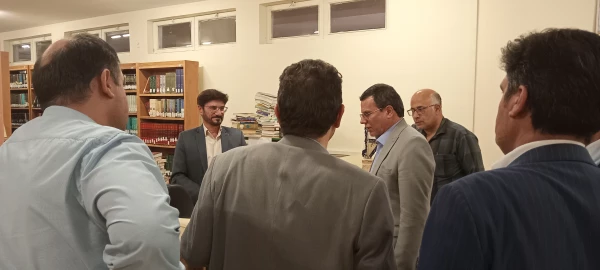 ابلاغ مسئولیت کتابخانه پردیس شهید باهنر به جناب دکتر باغی 3