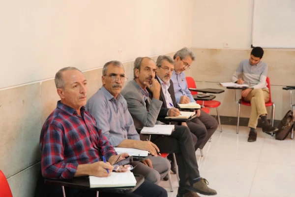 برگزاری دوره توانمند سازی مدیران و مؤسسان مدارس غیر انتفاعی شهر اصفهان  3