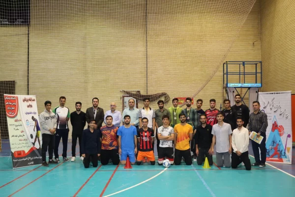 برگزاری برنامه های متنوع ورزشی به مناسبت هفته تربیت بدنی در پردیس شهید باهنر اصفهان 2