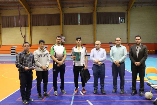 برگزاری برنامه های متنوع ورزشی به مناسبت هفته تربیت بدنی در پردیس شهید باهنر اصفهان 7