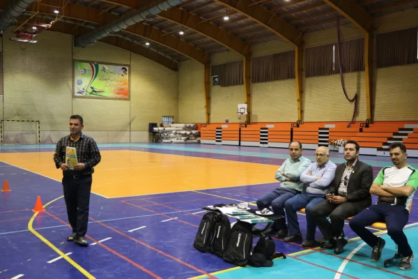 برگزاری برنامه های متنوع ورزشی به مناسبت هفته تربیت بدنی در پردیس شهید باهنر اصفهان 8