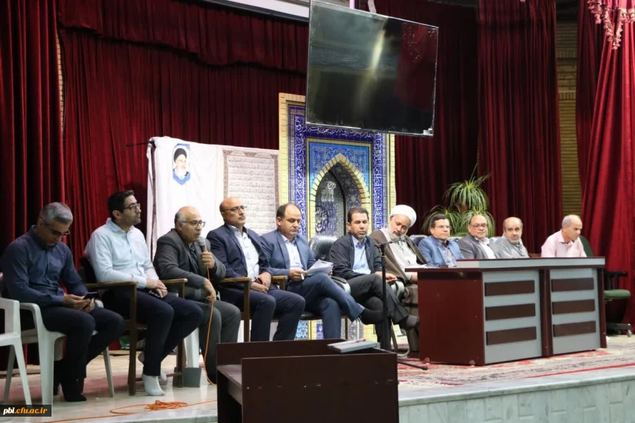  جلسه پرسش و پاسخ با حضور رئیس و مسئولین دانشگاه فرهنگیان استان اصفهان به همت بسیج دانشجویی دانشگاه فرهنگیان شهید باهنر اصفهان 7