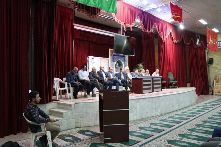  جلسه پرسش و پاسخ با حضور رئیس و مسئولین دانشگاه فرهنگیان استان اصفهان به همت بسیج دانشجویی دانشگاه فرهنگیان شهید باهنر اصفهان 5