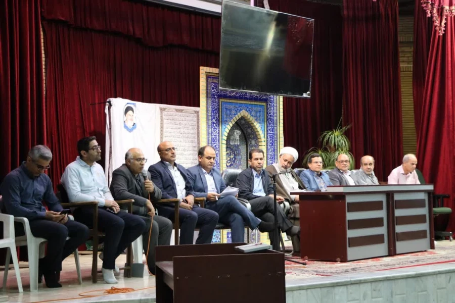  جلسه پرسش و پاسخ با حضور رئیس و مسئولین دانشگاه فرهنگیان استان اصفهان به همت بسیج دانشجویی دانشگاه فرهنگیان شهید باهنر اصفهان 6