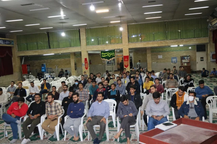  جلسه پرسش و پاسخ با حضور رئیس و مسئولین دانشگاه فرهنگیان استان اصفهان به همت بسیج دانشجویی دانشگاه فرهنگیان شهید باهنر اصفهان 9