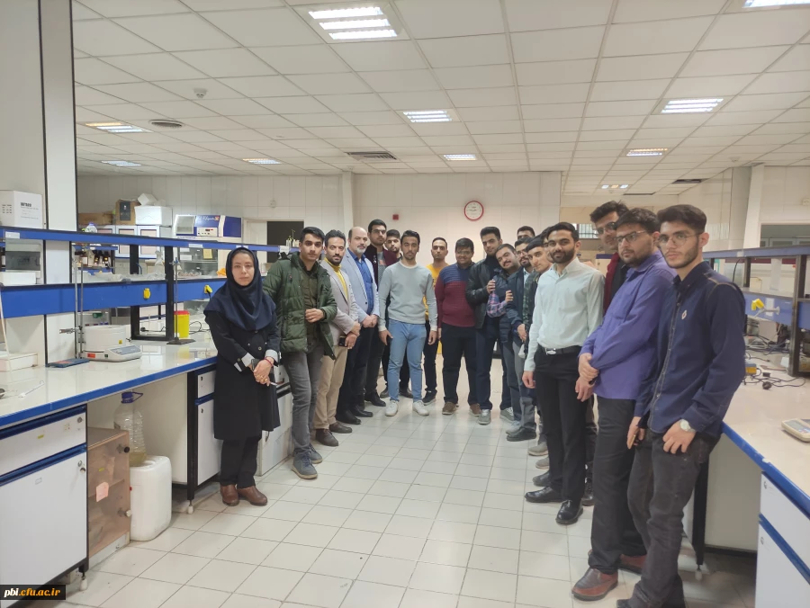 بازدید علمی از مجتمع آزمایشگاه های تخصصی آموزشی و پژوهشی دانشکده علوم و فناوری های زیستی دانشگاه اصفهان 2