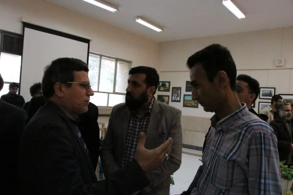 برگزاری نمایشگاه هنری "عنفوان" 4